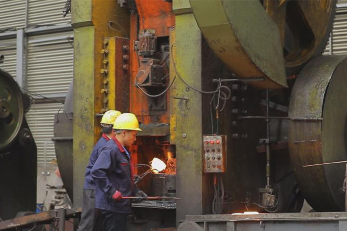 合作网架配件车间